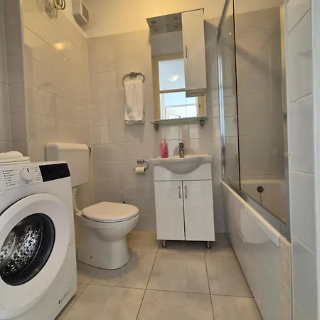 Apollo 2 Apartament *