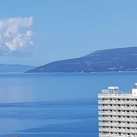 Apollo 2 Makarska