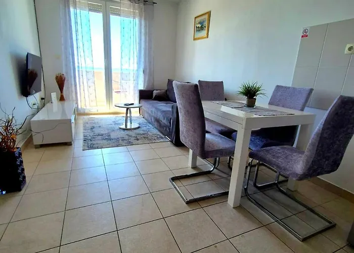 Apollo 2 아파트 마카르스카